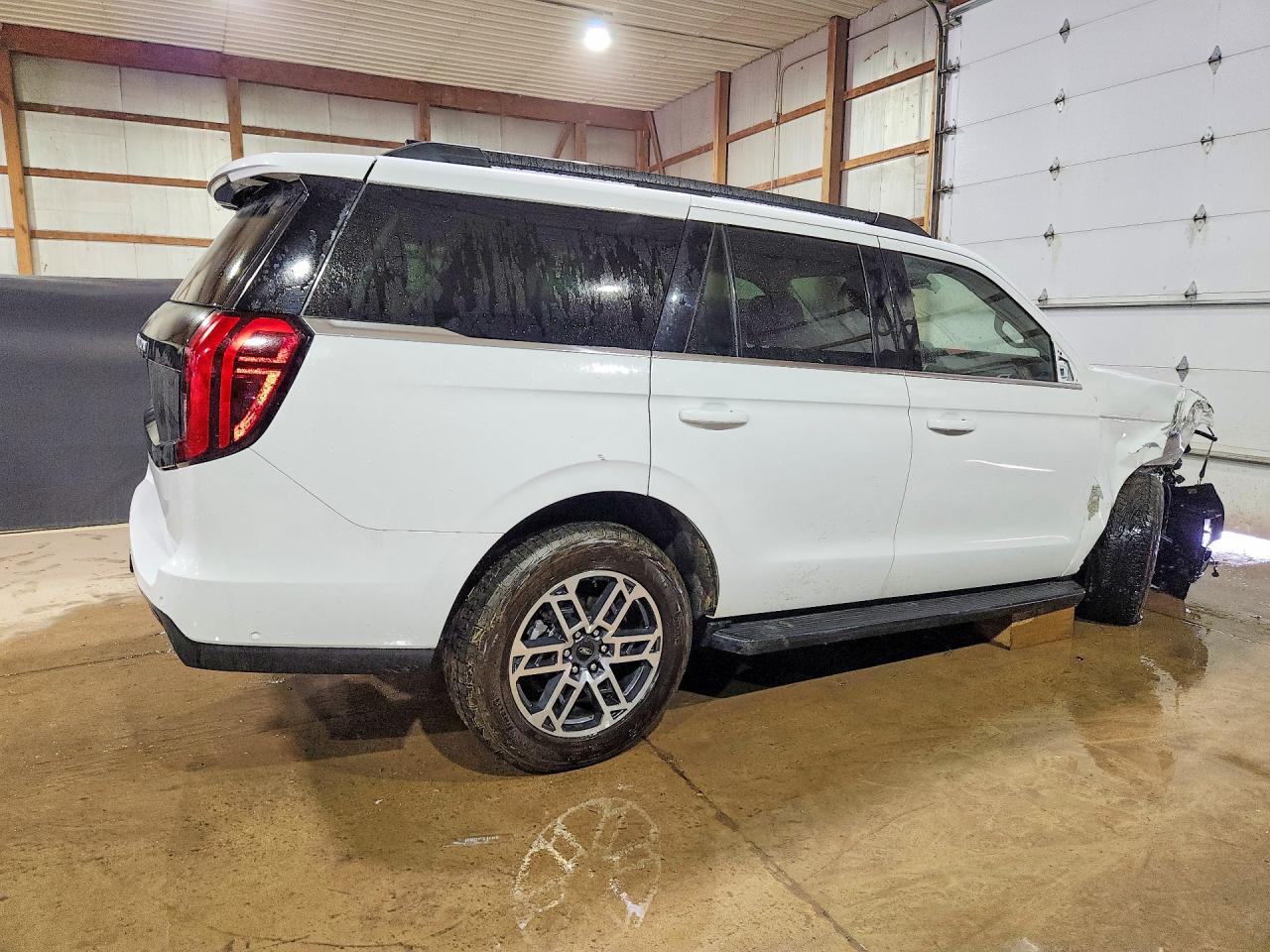Ford Expedition Active