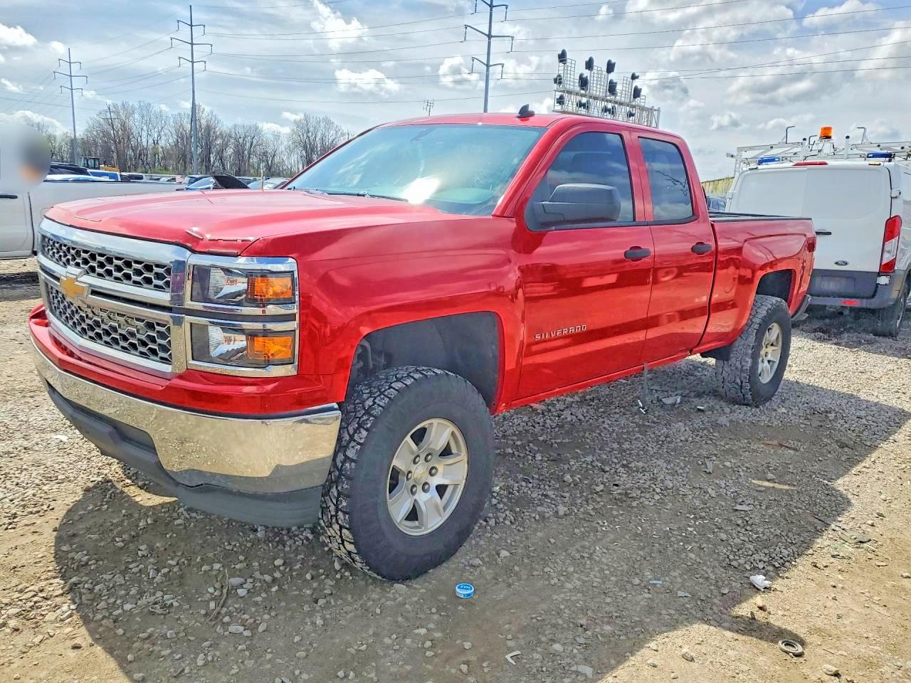 Salvage Chevrolet Silverado Image