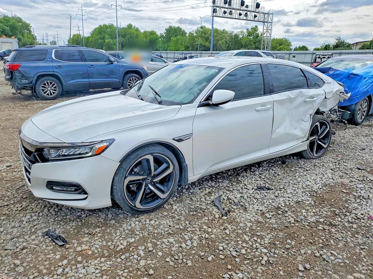 Salvage Honda Accord Image