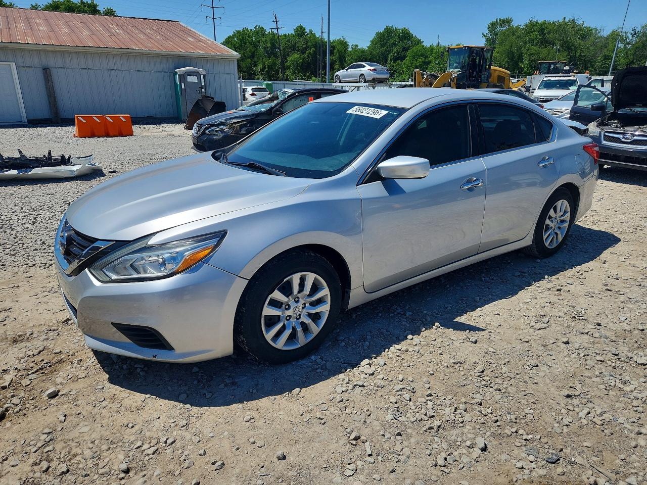 Salvage Nissan Altima Image