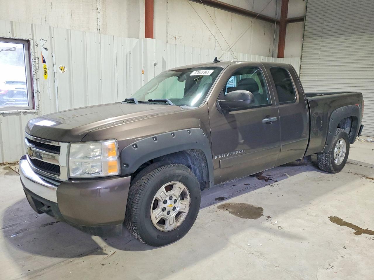 Salvage Chevrolet Silverado Image