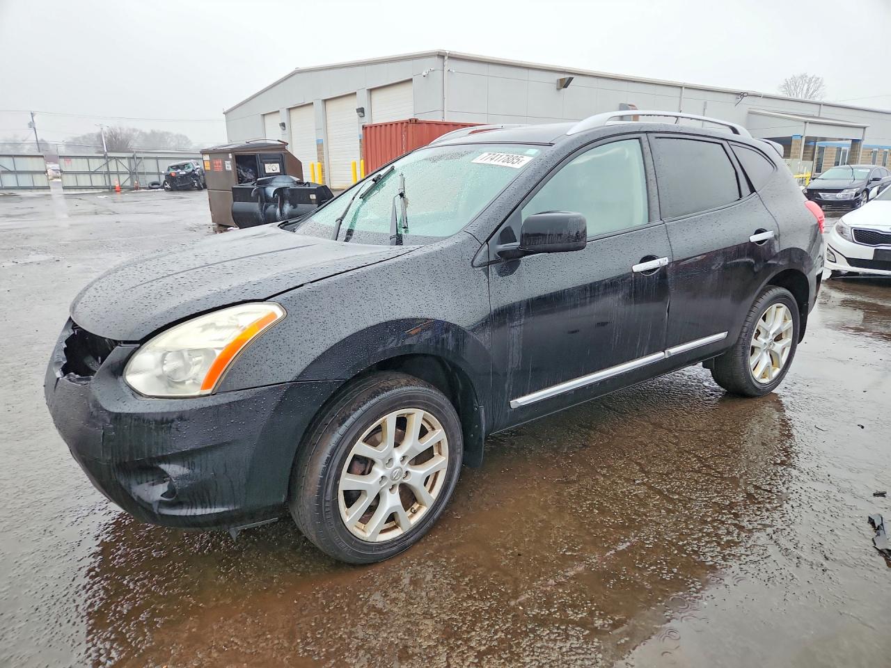 Salvage Nissan Rogue Image