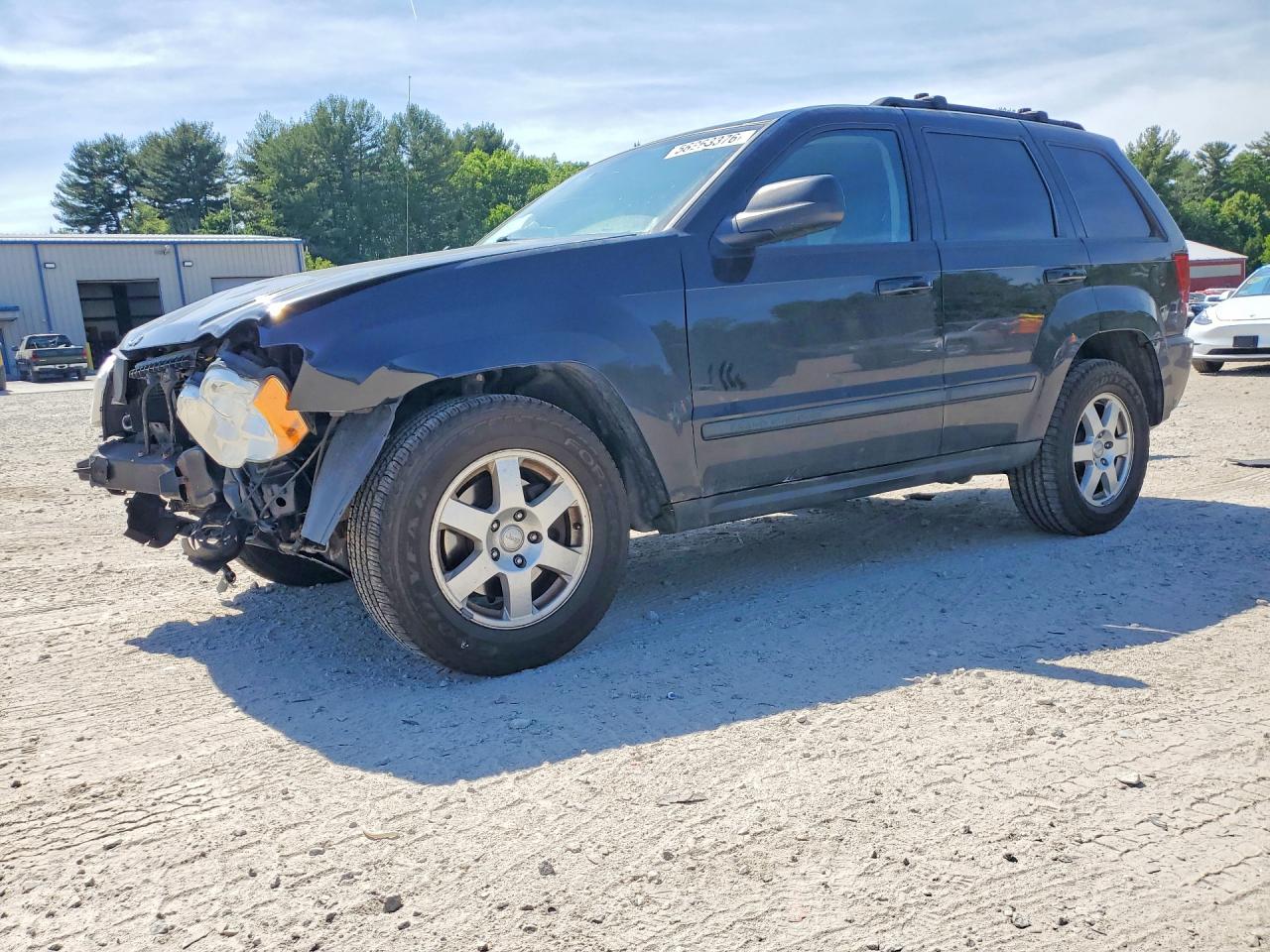 Salvage Jeep Cherokee Image