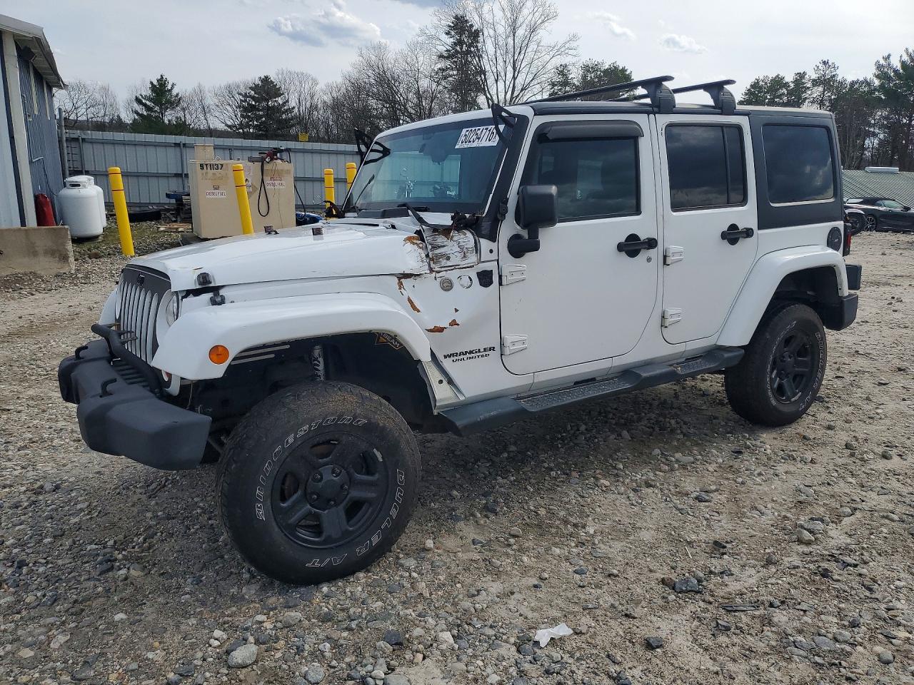 Salvage Jeep Wrangler Image