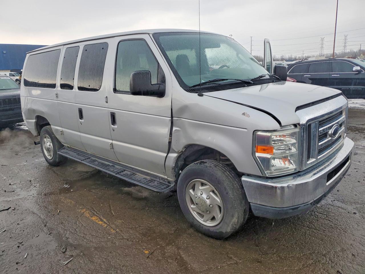 Ford Econoline E350 Super Duty Wagon