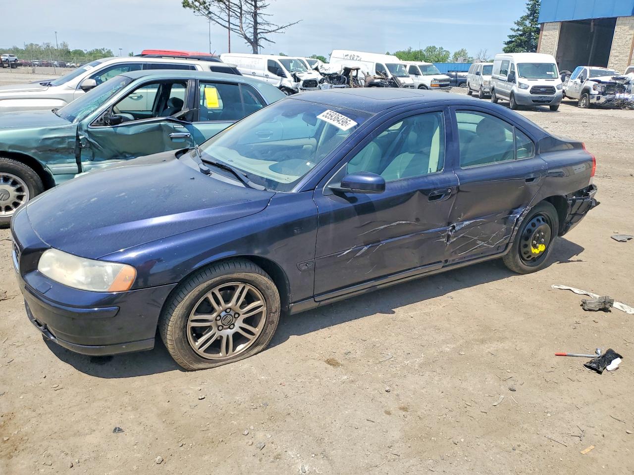 Salvage Volvo S60 Image