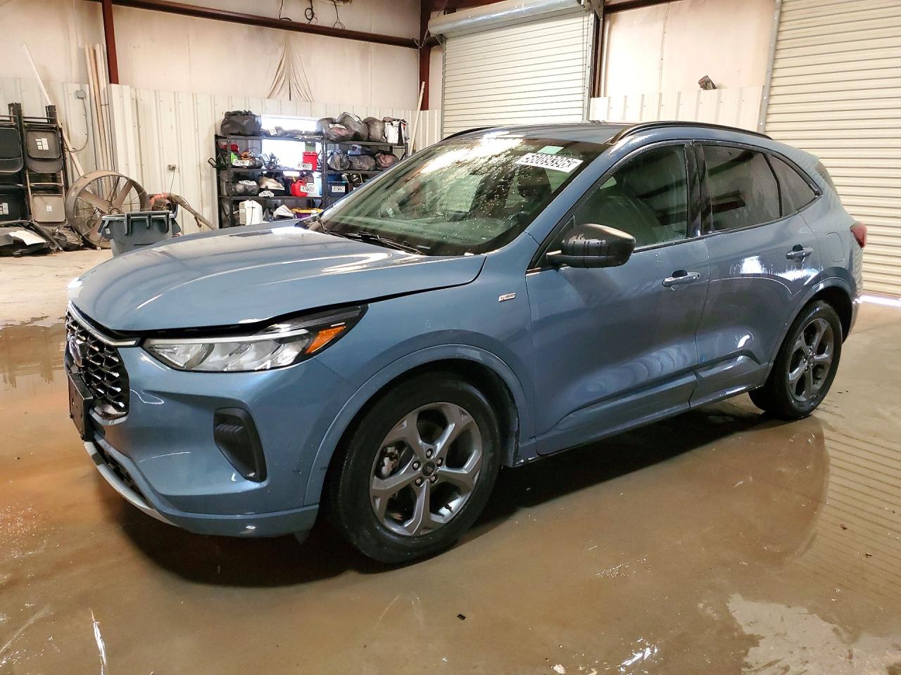 Salvage Ford Escape Image