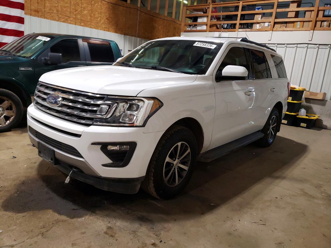 Salvage Ford Expedition Image