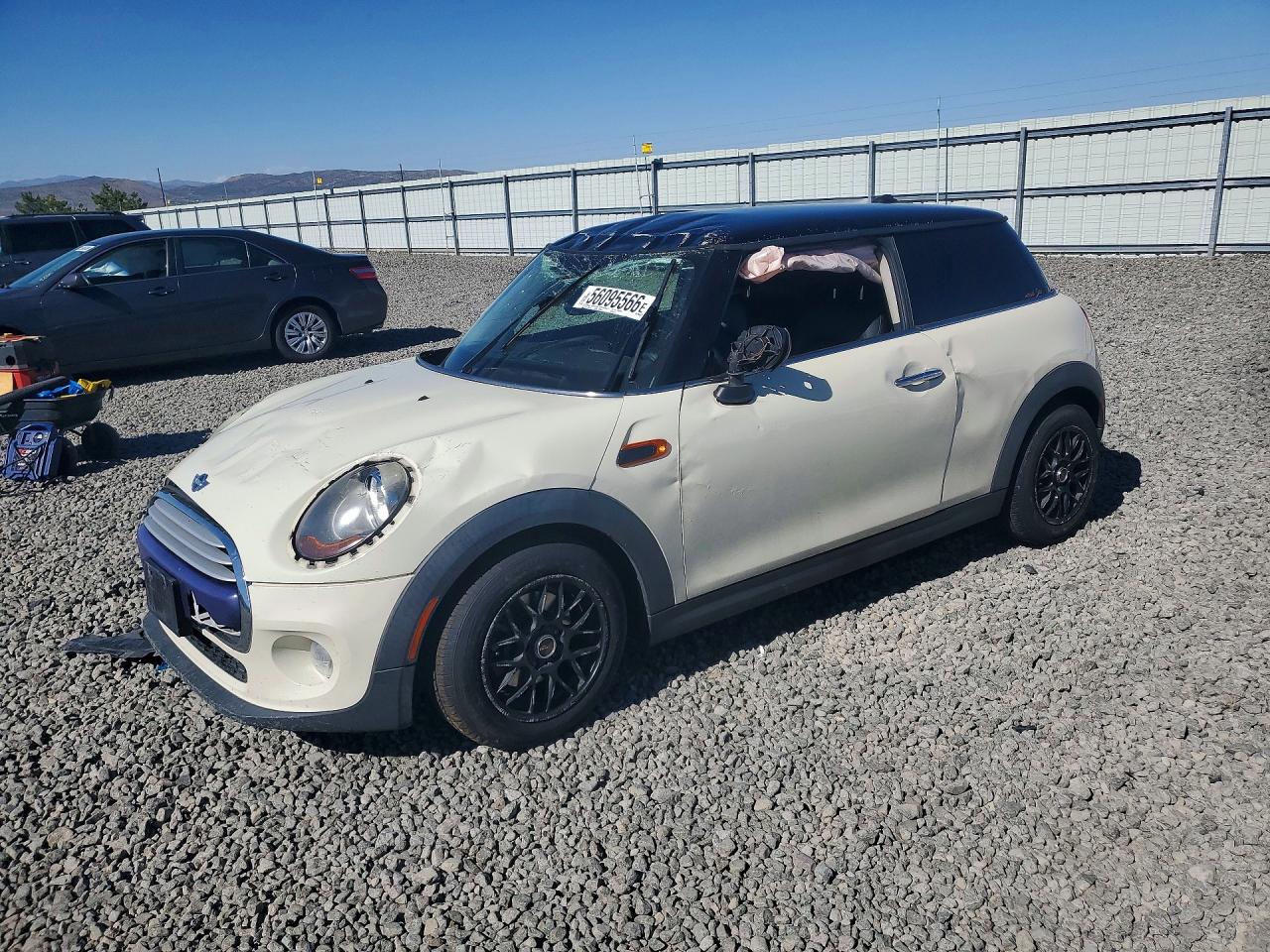 Salvage MINI Cooper Image