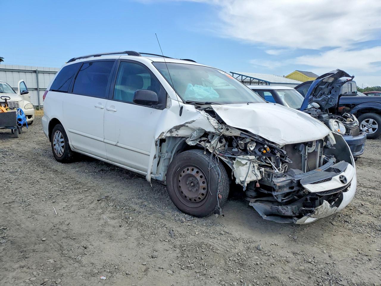 Toyota Sienna Le 8-passenger