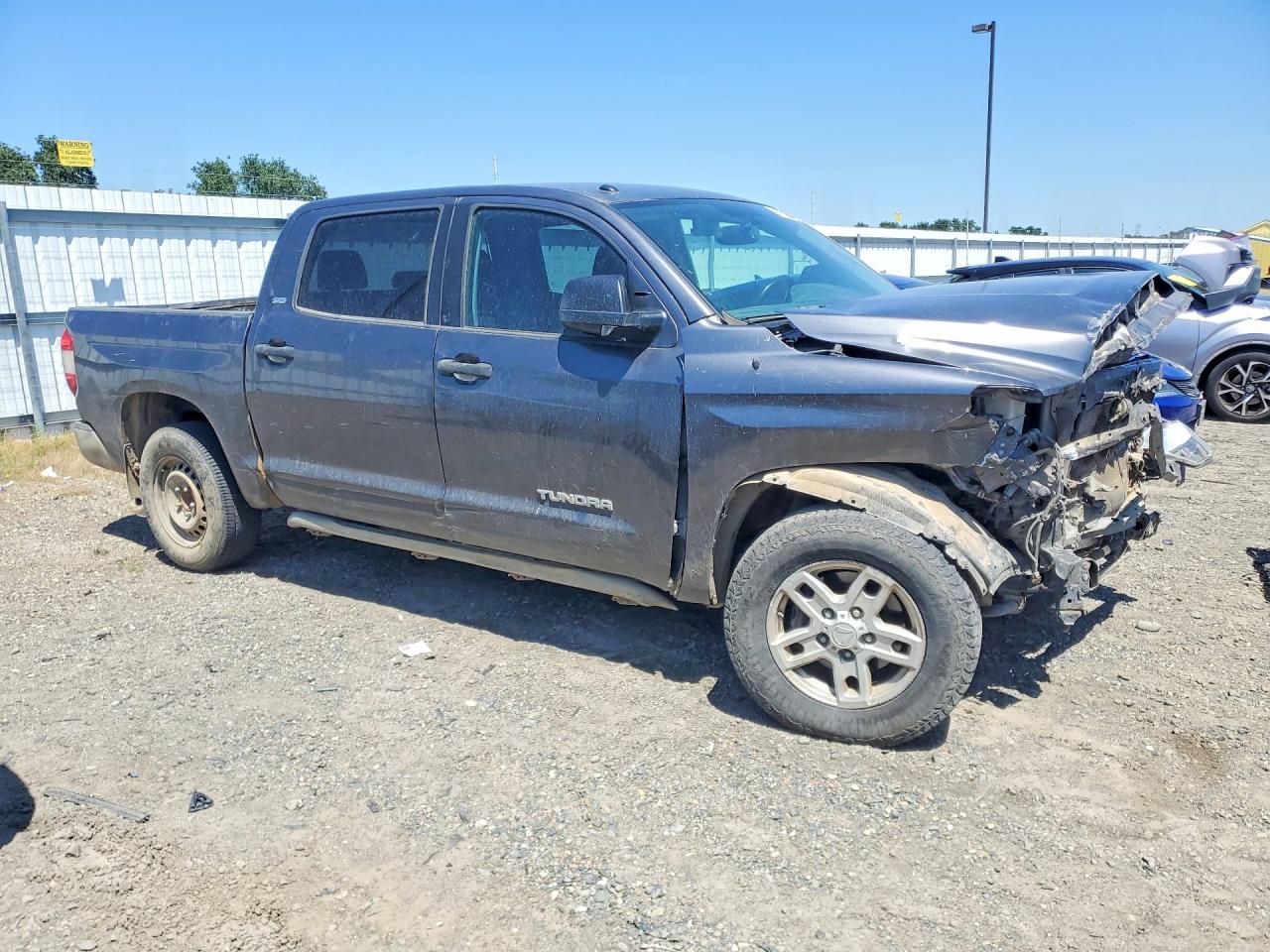 Toyota Tundra Crewmax Sr5