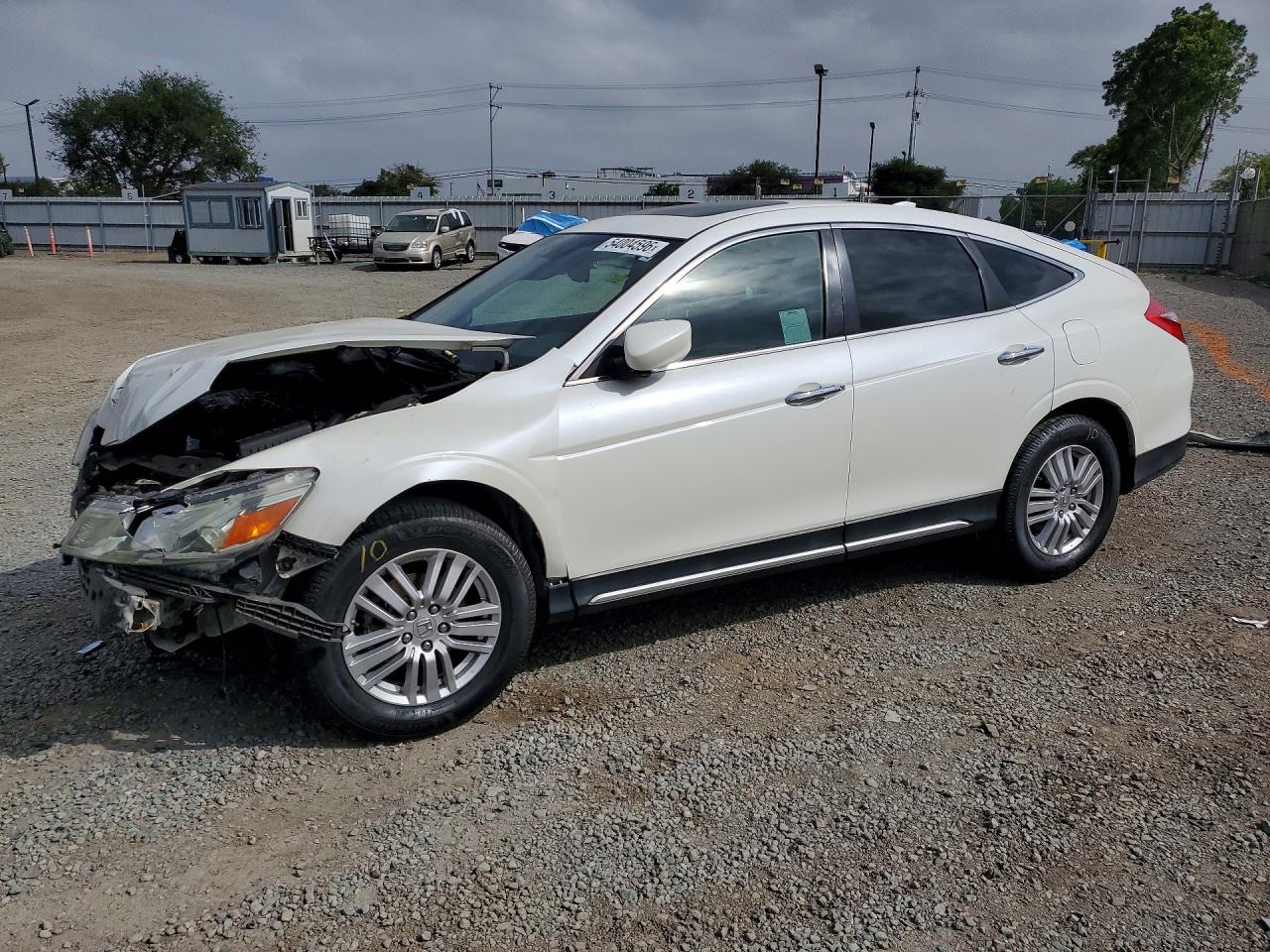 Salvage Honda Crosstour Image