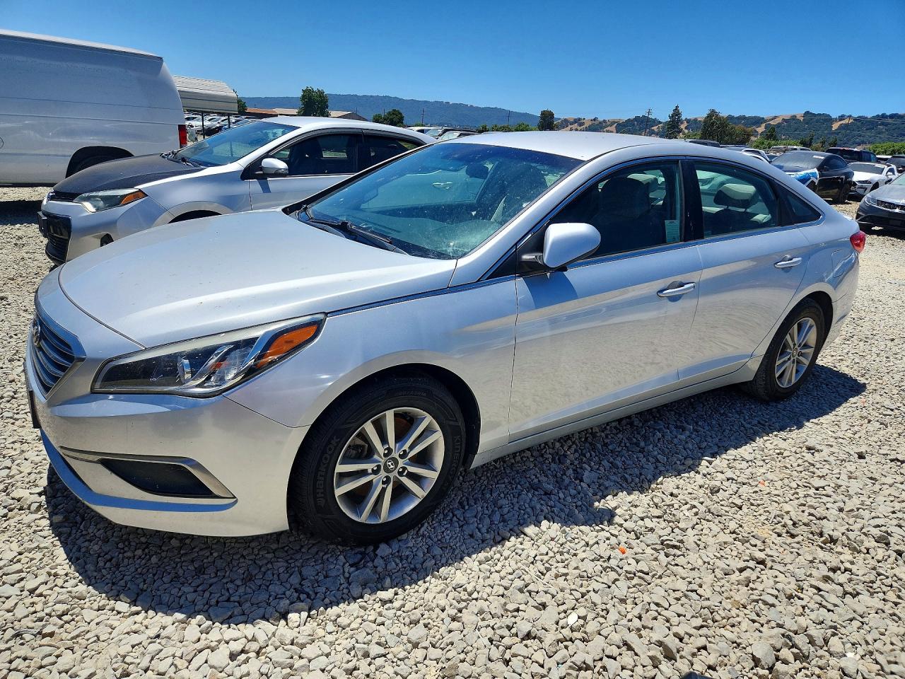 Salvage Hyundai SONATA Image
