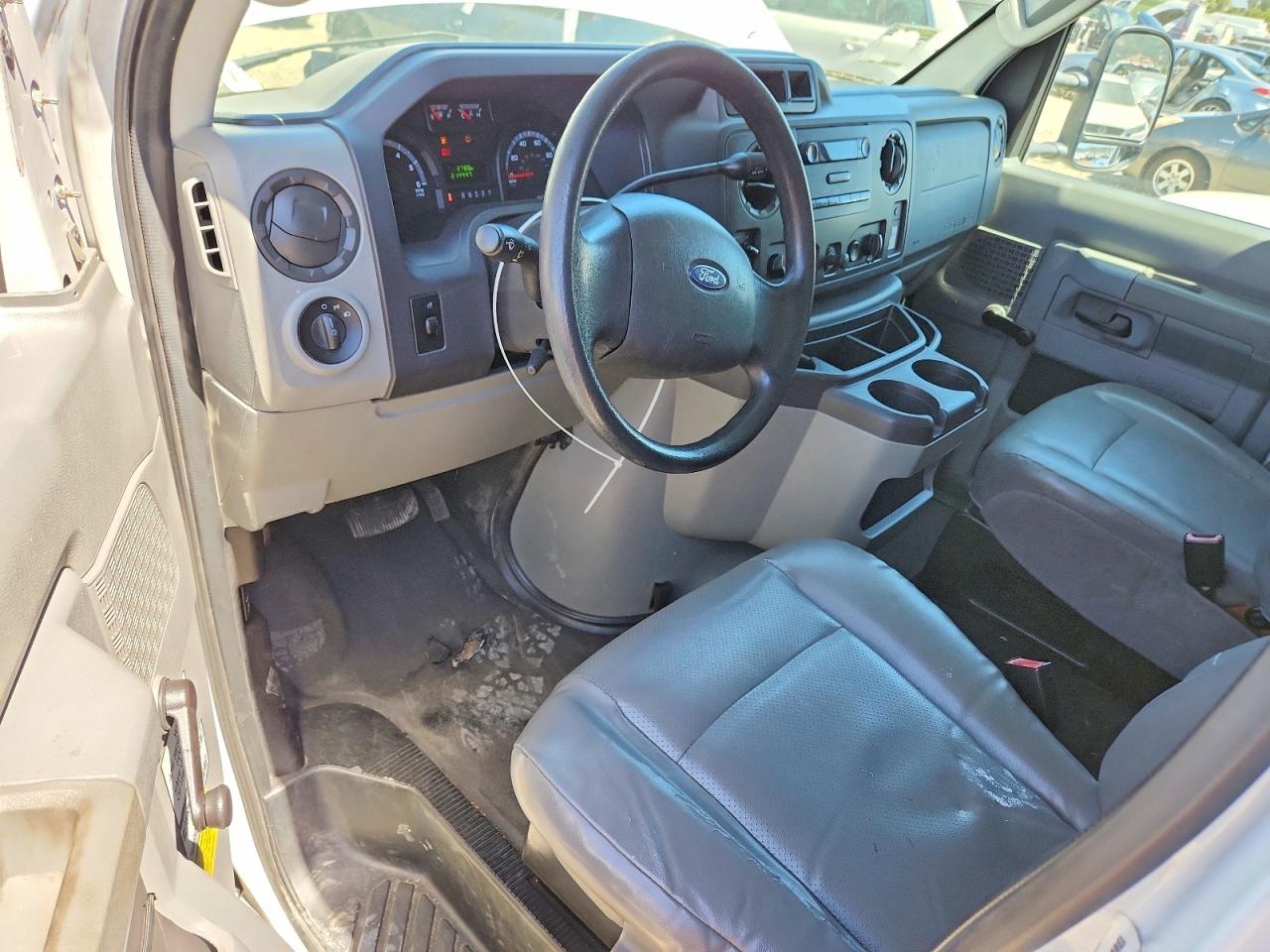 Ford Econoline E150 Van