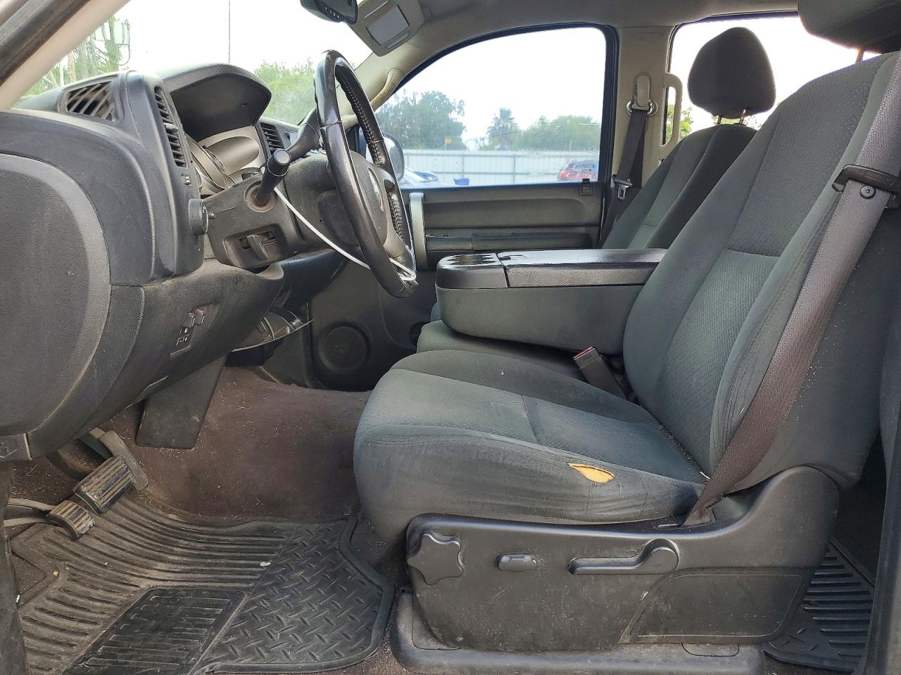 Chevrolet Silverado C1500