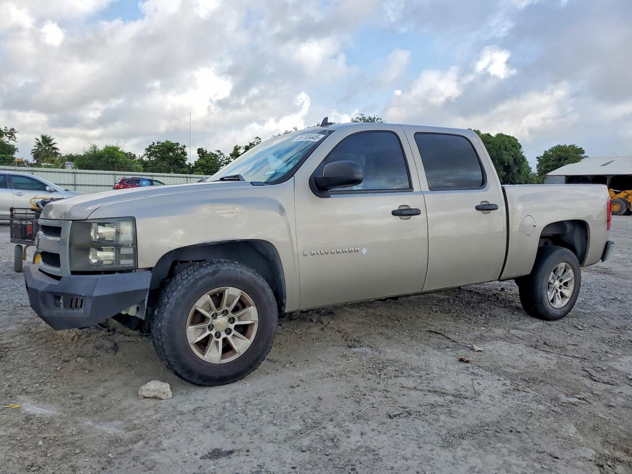 Salvage Chevrolet Silverado Image