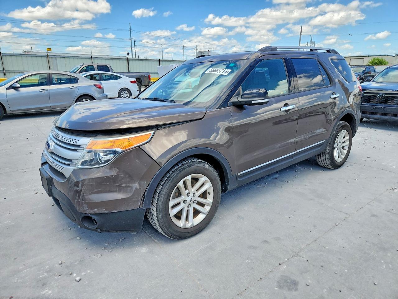 Salvage Ford Explorer Image