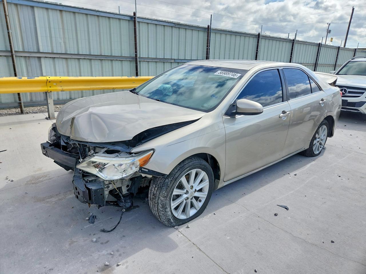 Salvage Toyota Camry Image