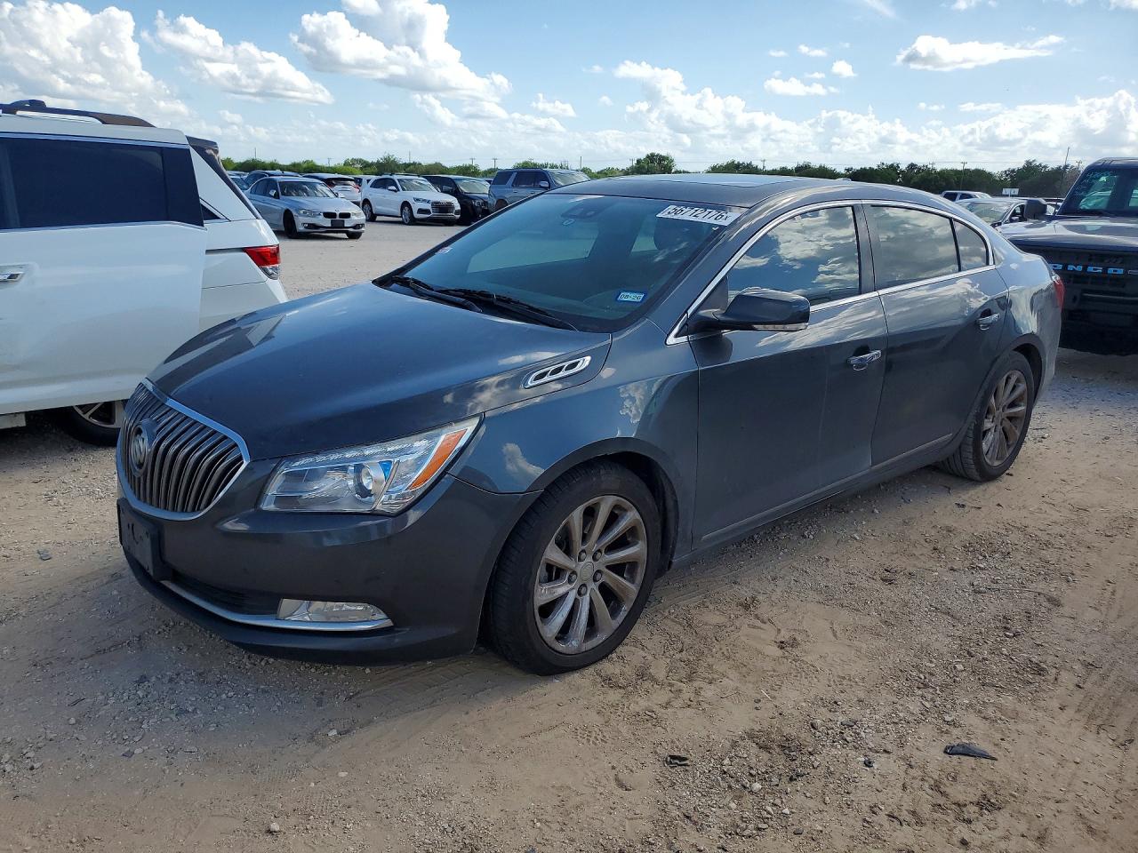 Salvage Buick LaCrosse Image