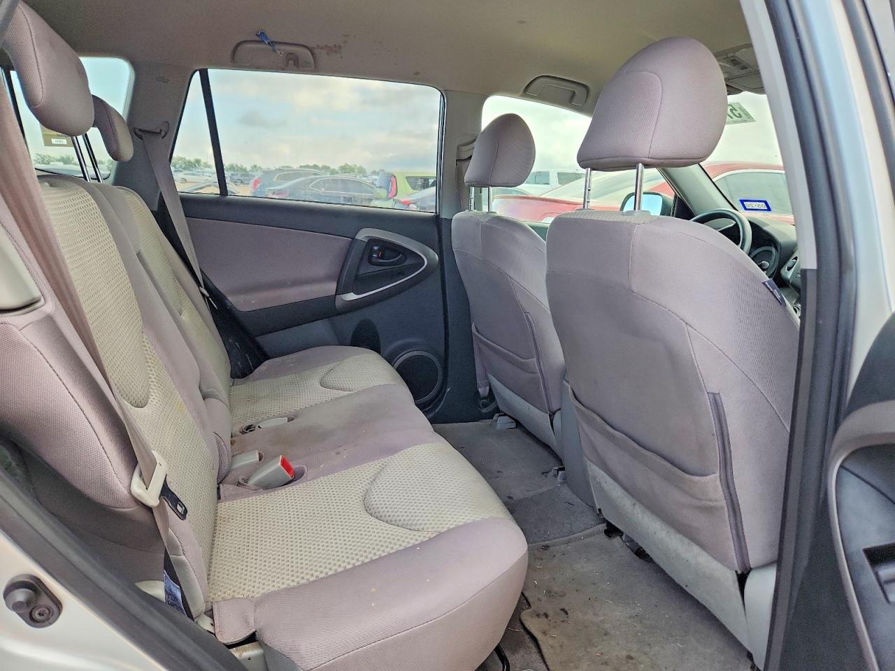 Toyota RAV4 Base