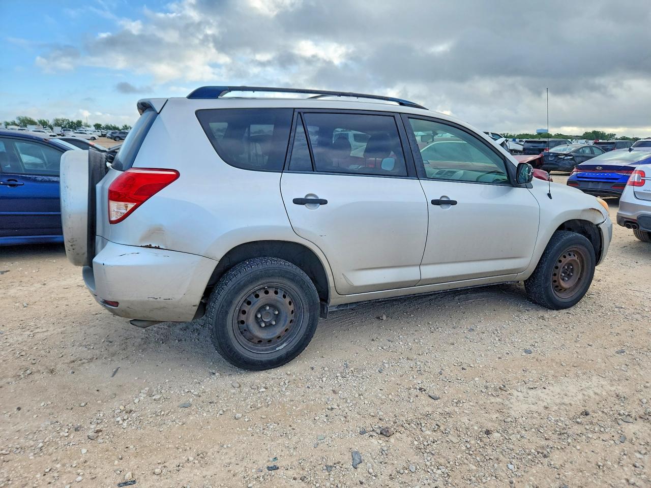 Toyota RAV4 Base