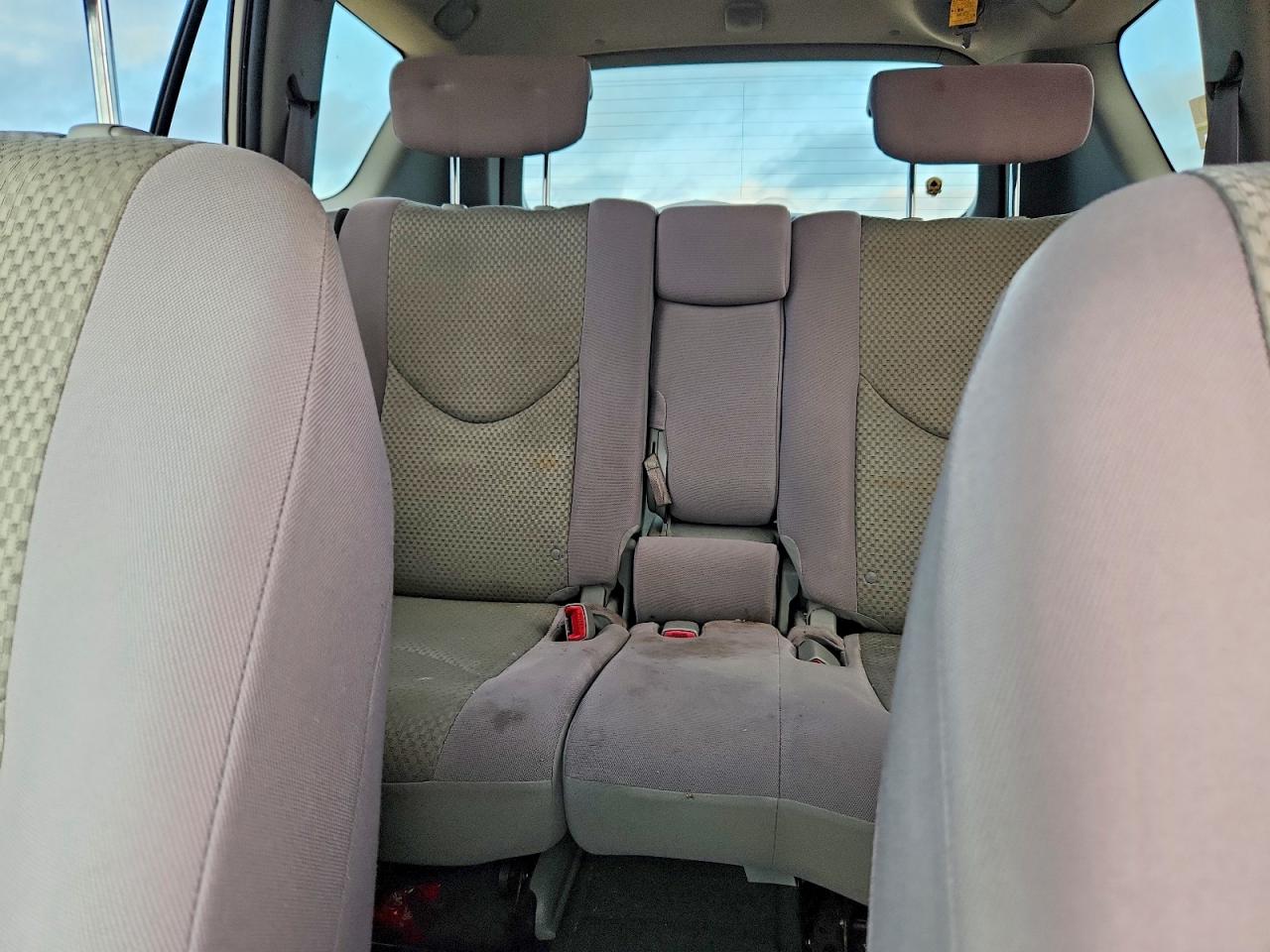 Toyota RAV4 Base