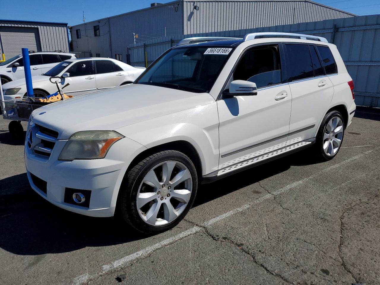 Salvage Mercedes-Benz GLK Image
