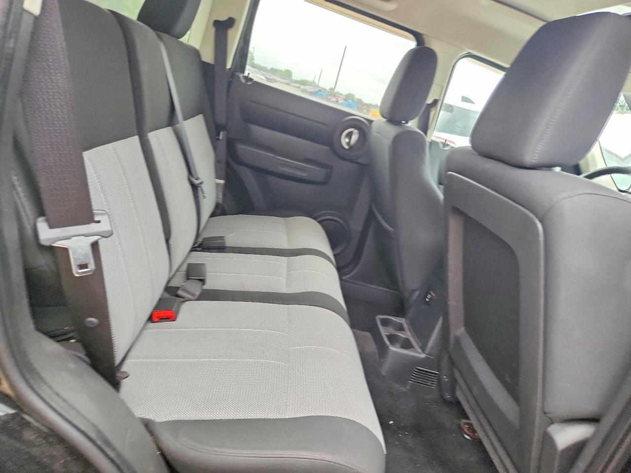 Dodge Nitro Sxt