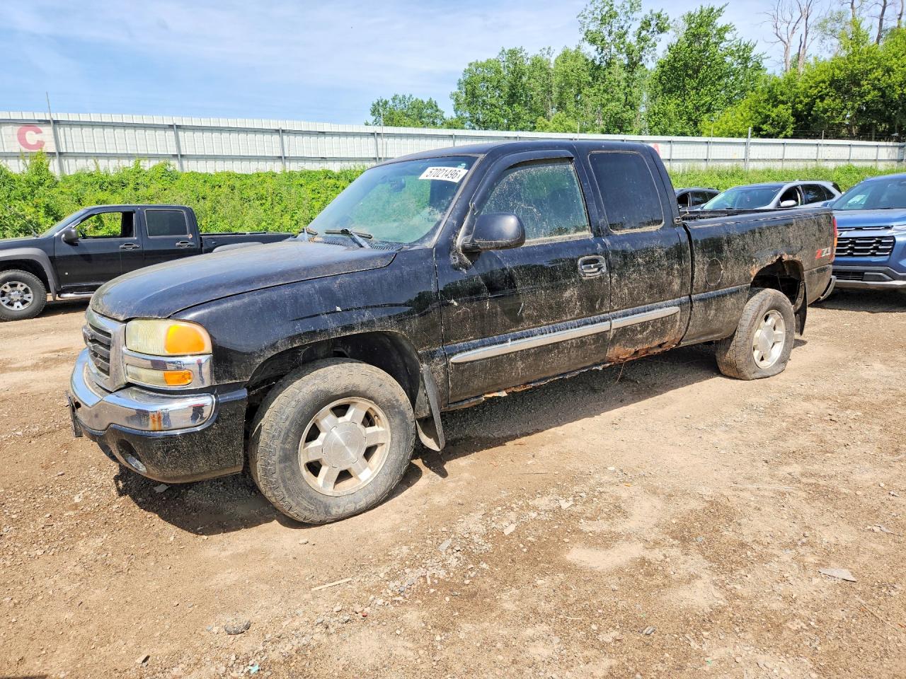 Salvage GMC Sierra Image