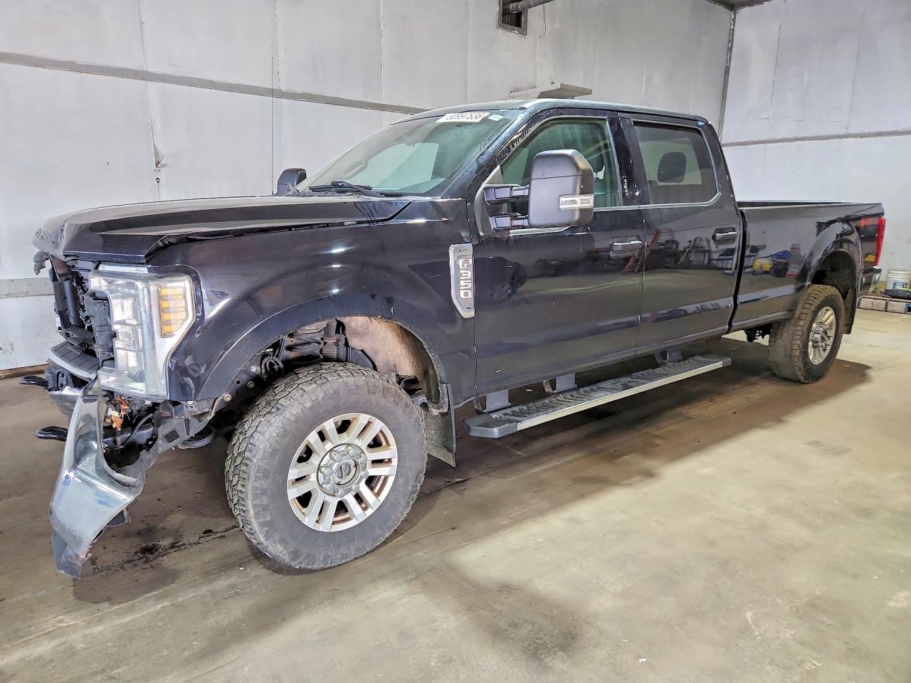 Salvage Ford F-350 Image