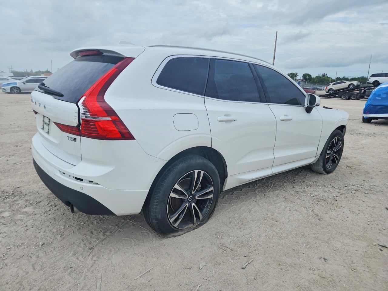 Volvo XC60 T5 Momentum