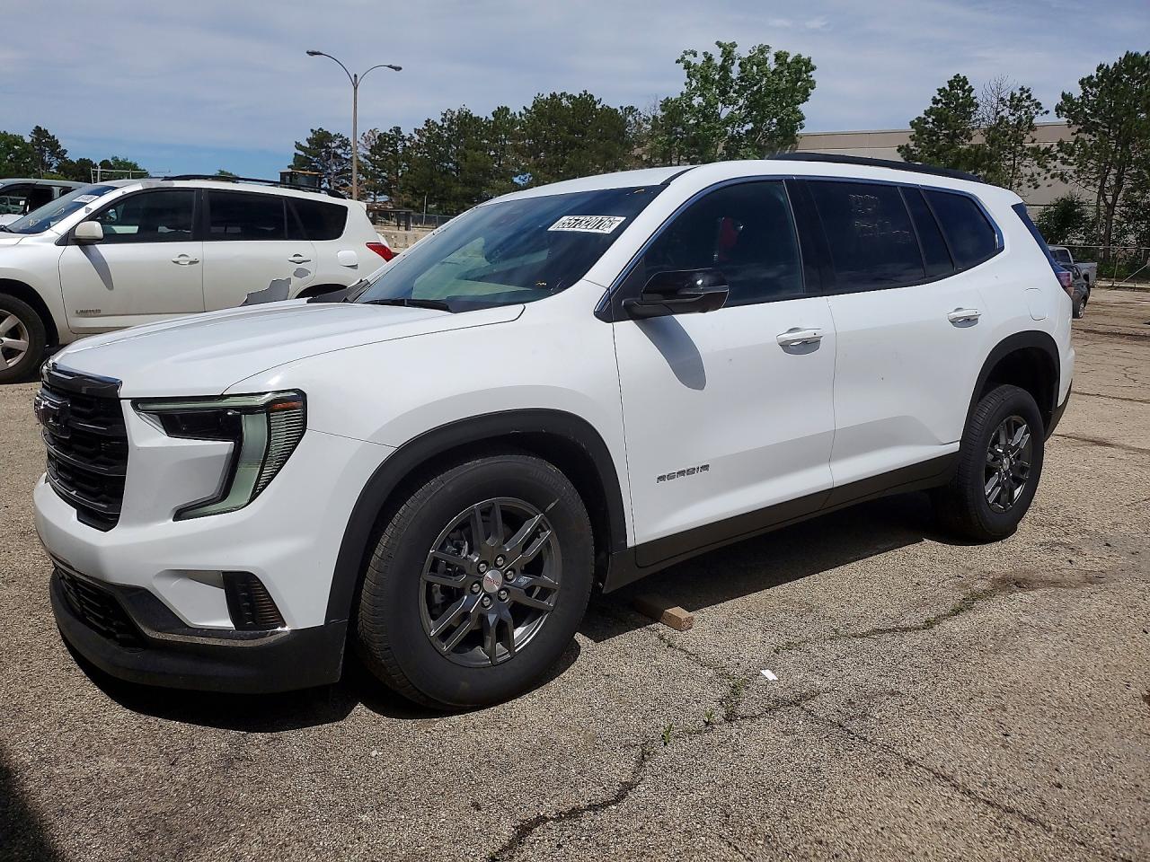 Salvage GMC Acadia Image