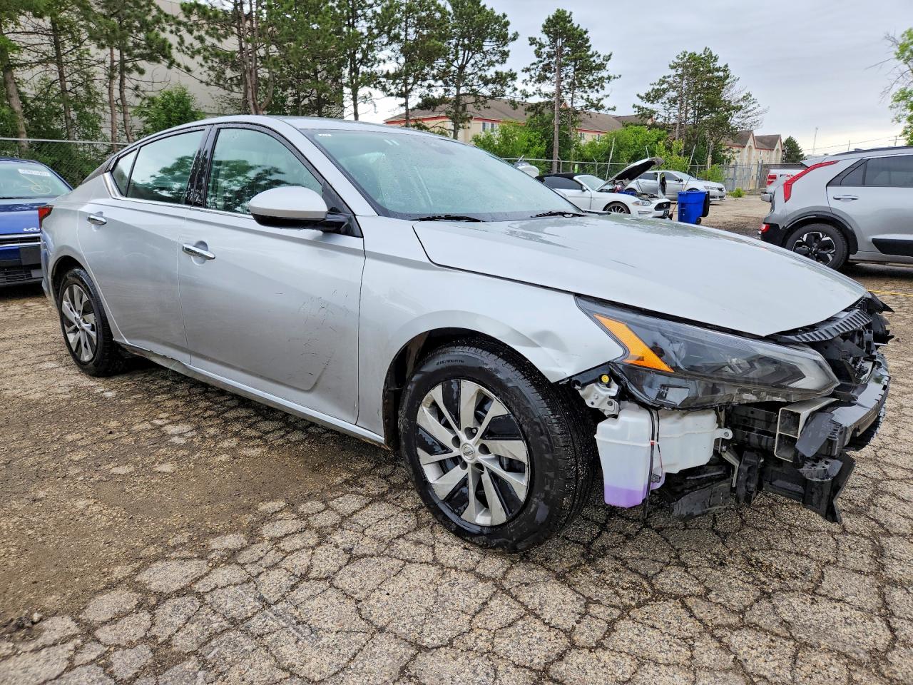 Nissan Altima S