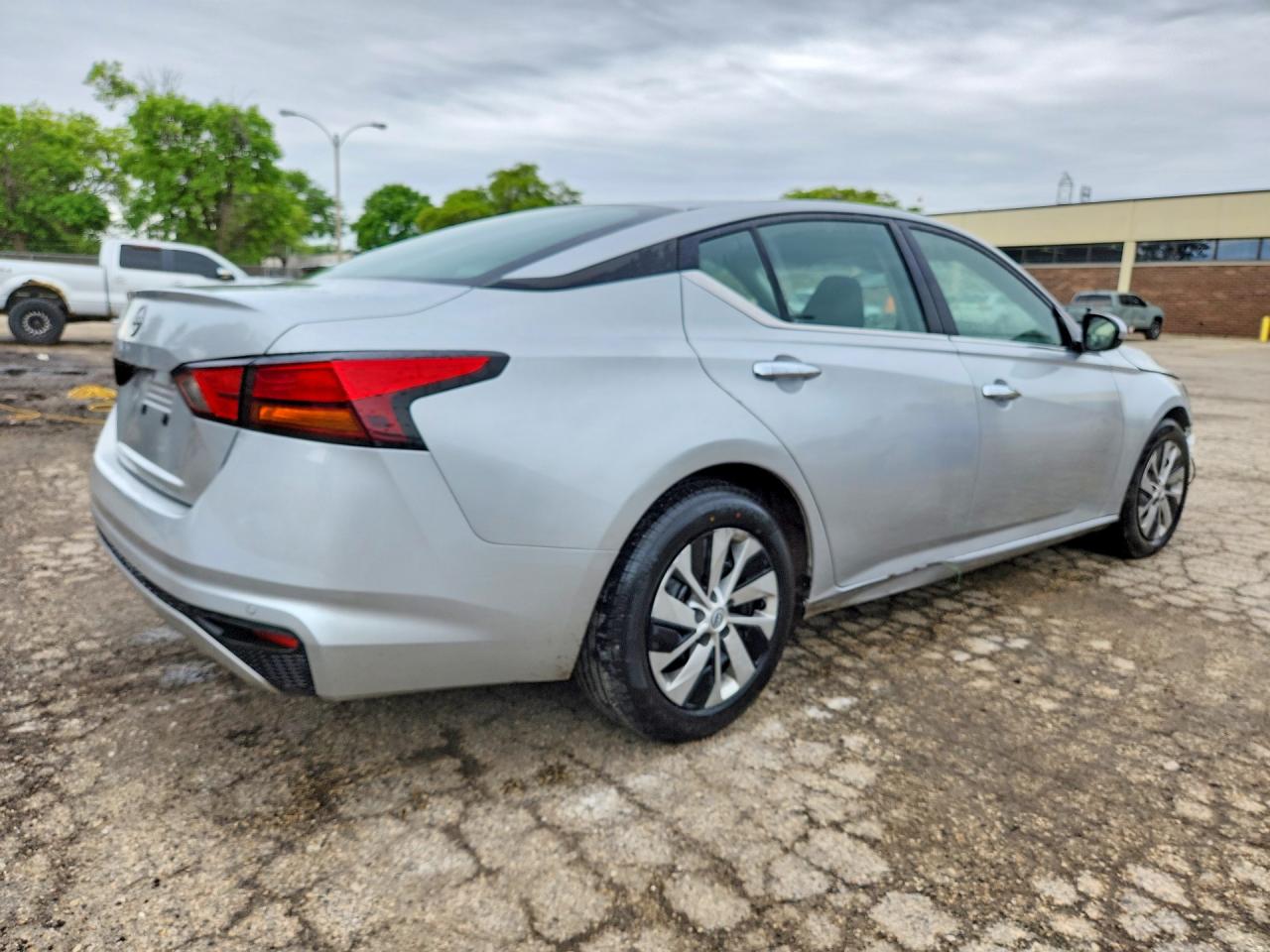 Nissan Altima S