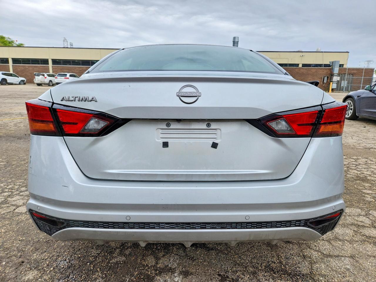 Nissan Altima S