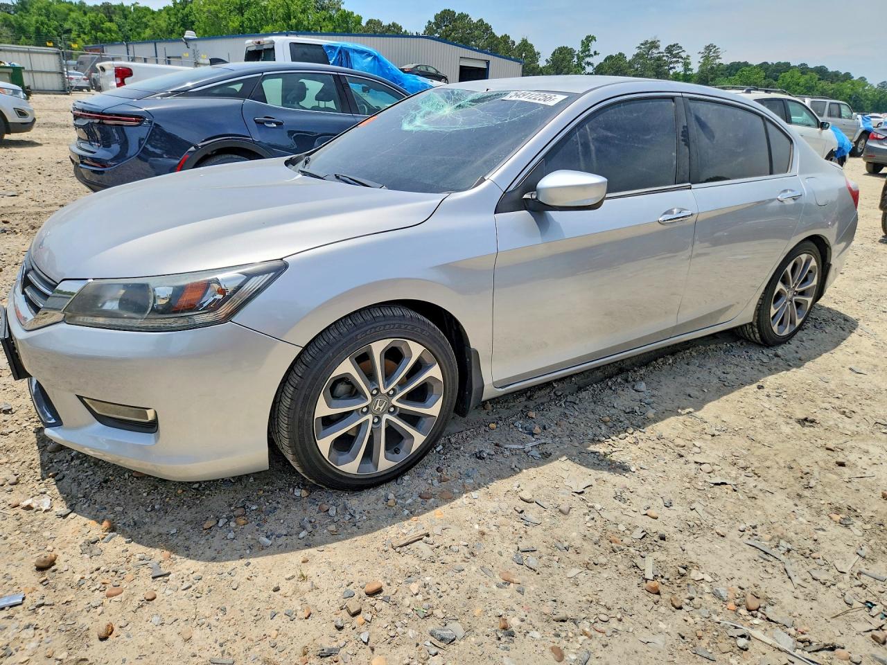 Salvage Honda Accord Image