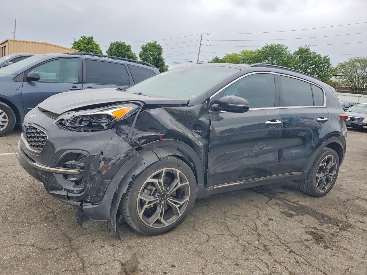 Salvage Kia Sportage Image