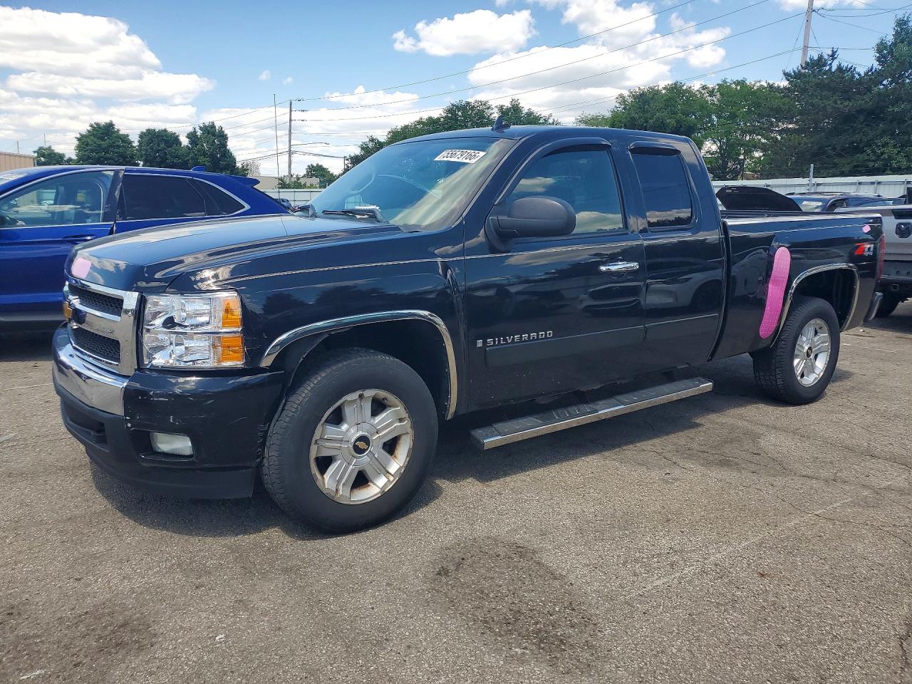 Salvage Chevrolet Silverado Image