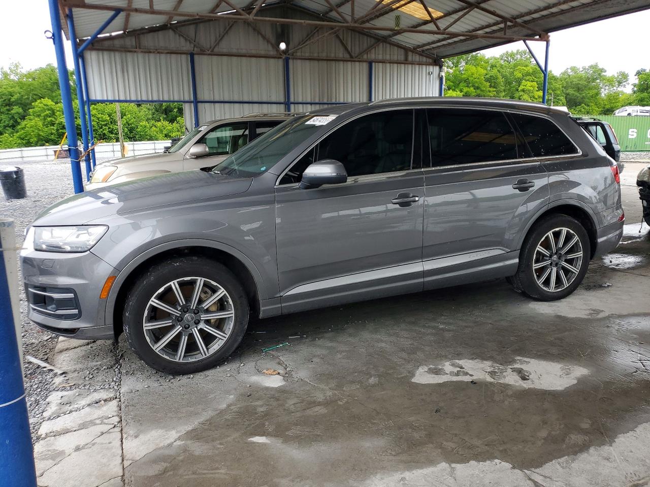 Salvage Audi Q7 Image