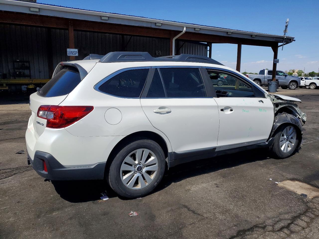 Subaru Outback 2.5i Premium