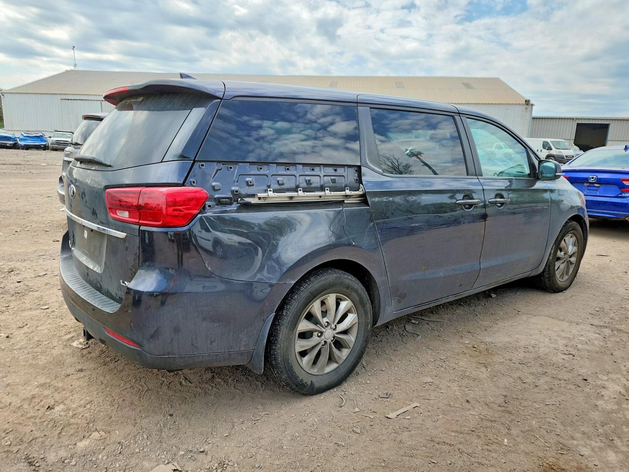 Kia Sedona Lx