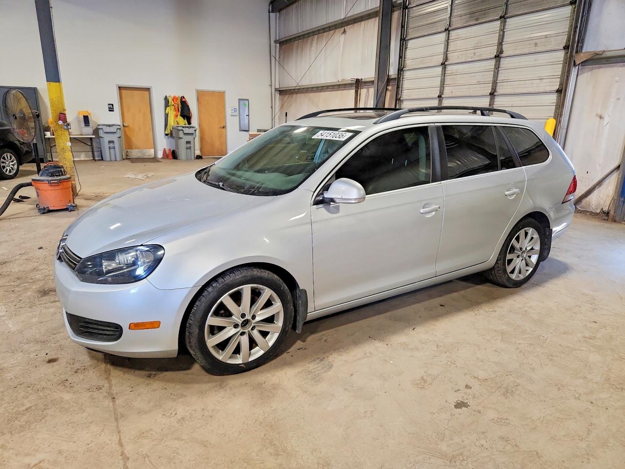 Salvage Volkswagen Jetta Image