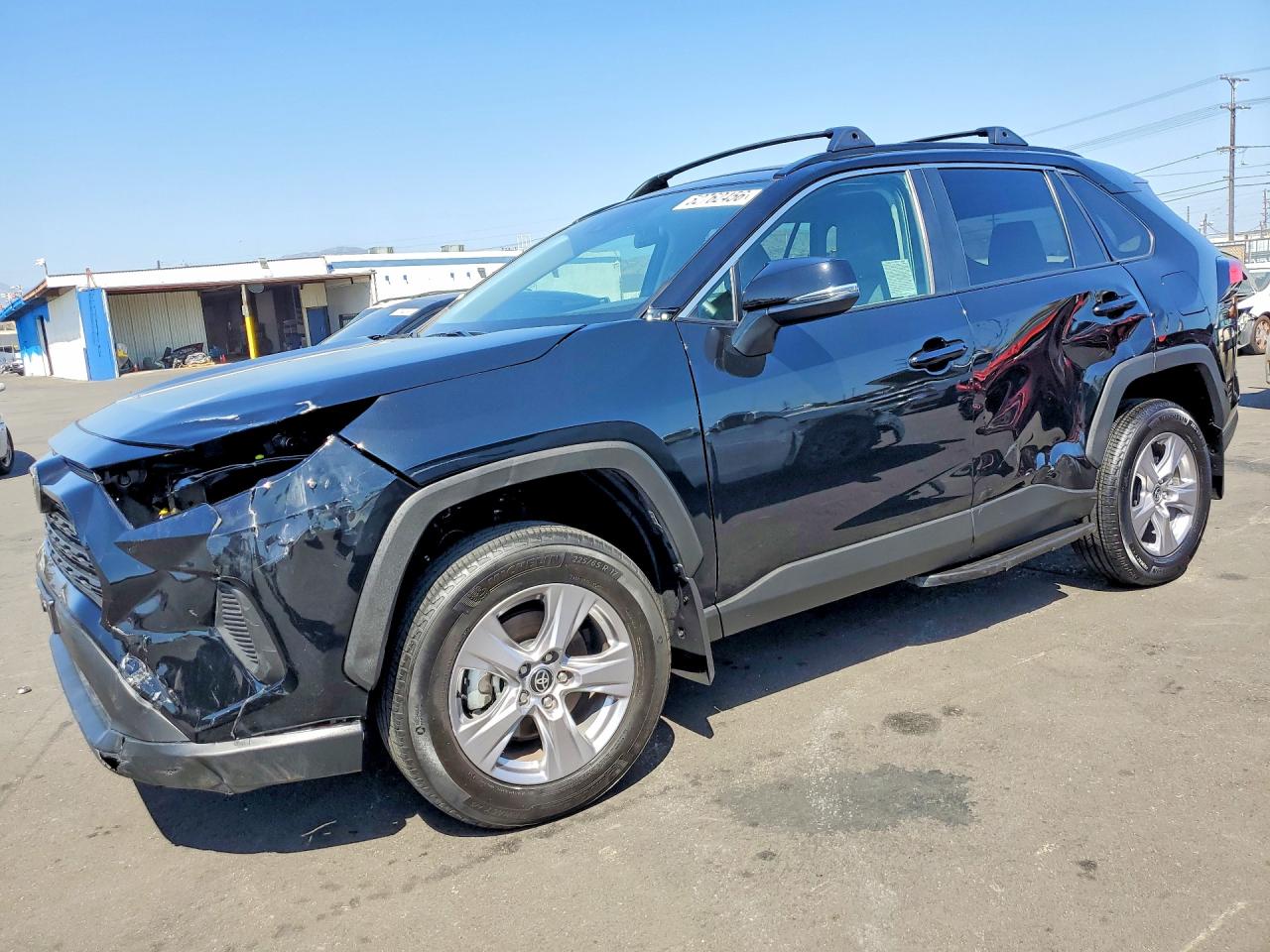 Salvage Toyota RAV4 Image