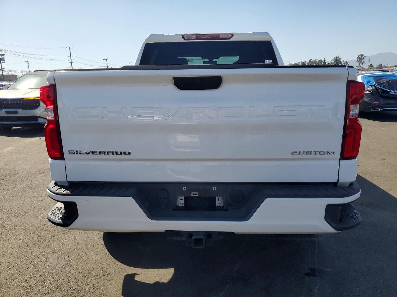 Chevrolet Silverado C1500 Custom