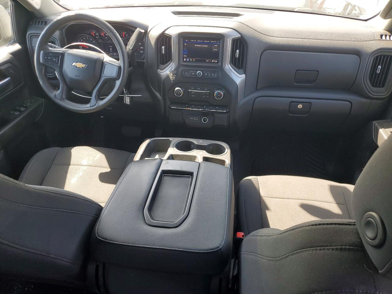 Chevrolet Silverado C1500 Custom
