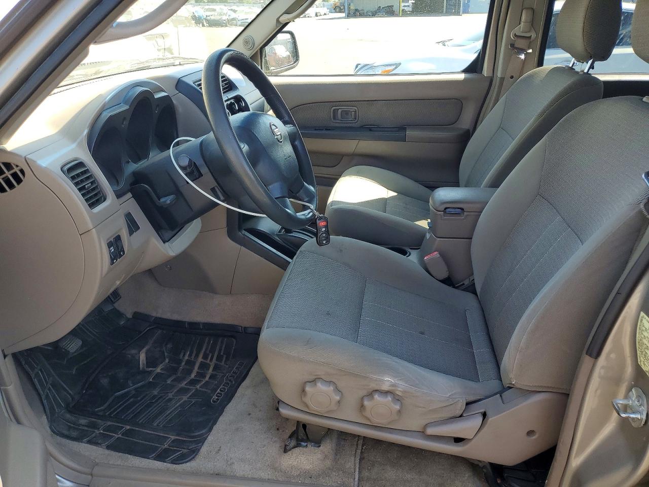 Nissan Frontier Crew Cab Xe V6
