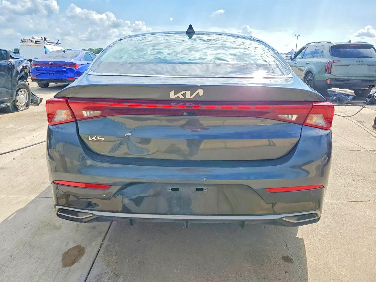 Kia K5 Lxs