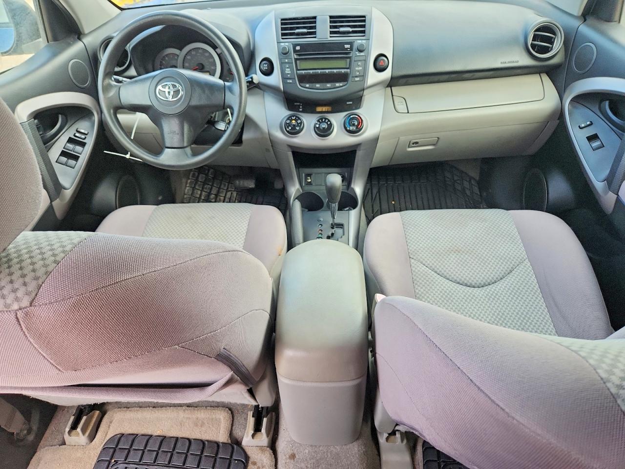 Toyota RAV4 Base