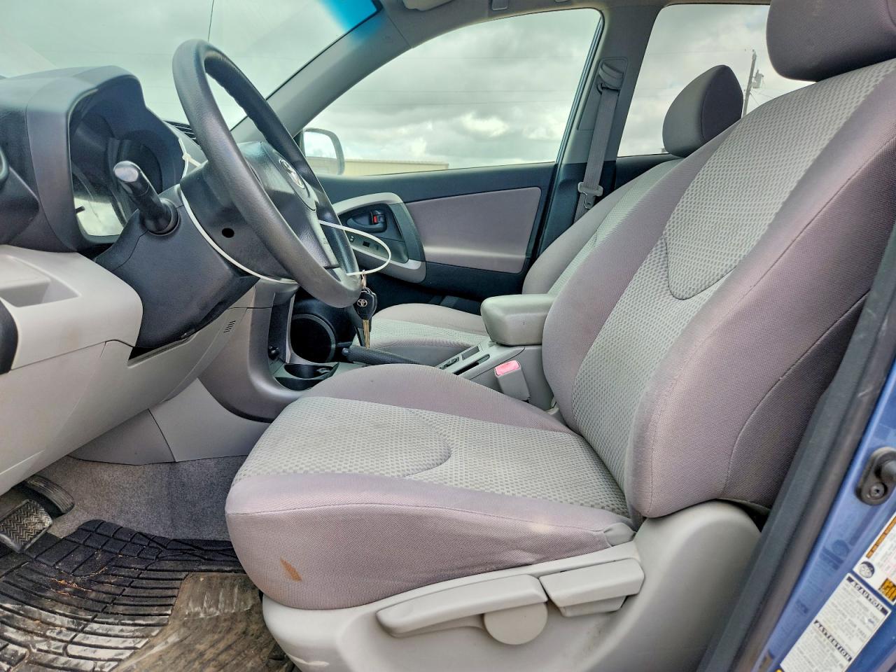 Toyota RAV4 Base