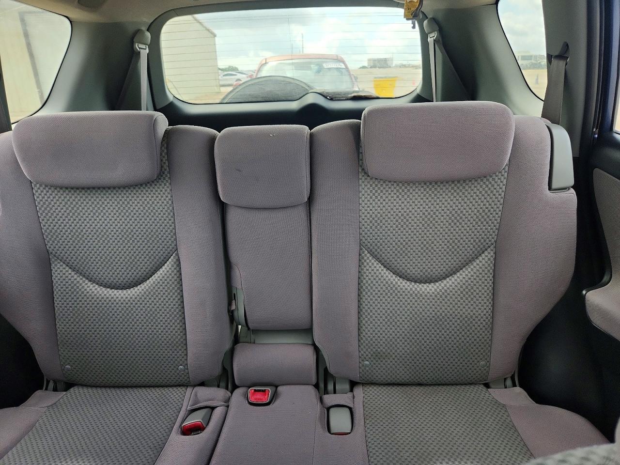 Toyota RAV4 Base